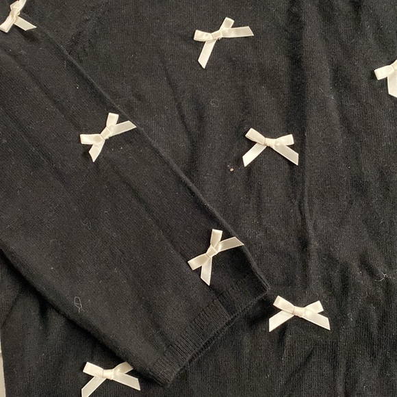 Anthropologie bow sweater/top Small - Picture 2 of 2